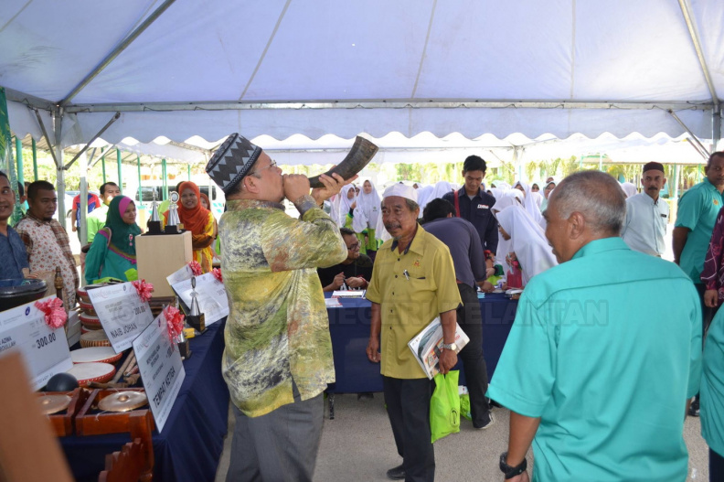 Majlis Sambutan Hari Hutan Antarabangsa Kali Ke-45 (45) - Majlis Sambutan Hari Hutan Antarabangsa Kali Ke-45 (45).jpg Majlis Sambutan Hari Hutan Antarabangsa Kali Ke-45 (45).jpg