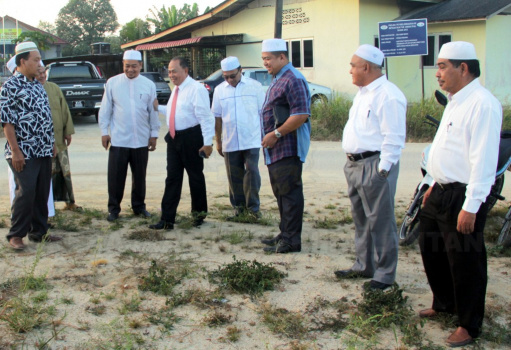 MAJLIS SOLAT HAJAT MULA KERJA PEMBINAAN MASJID BAHARU MUKIM BUNUT SUSU PADA 4 MEI 2016 DI TAPAK MASJID