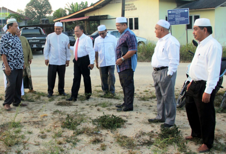 MAJLIS SOLAT HAJAT MULA KERJA PEMBINAAN MASJID BAHARU
MUKIM BUNUT SUSU PADA 4 MEI 2016 DI TAPAK MASJID BAHARU MUKIM BUNUT SUSU IMG_4866.JPG