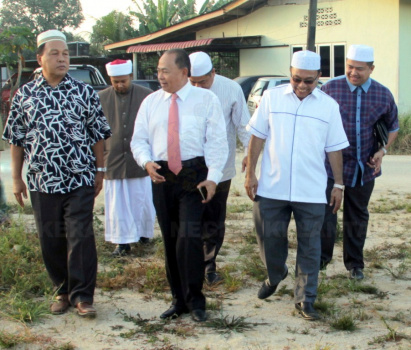 MAJLIS SOLAT HAJAT MULA KERJA PEMBINAAN MASJID BAHARU MUKIM BUNUT SUSU PADA 4 MEI 2016 DI TAPAK MASJID