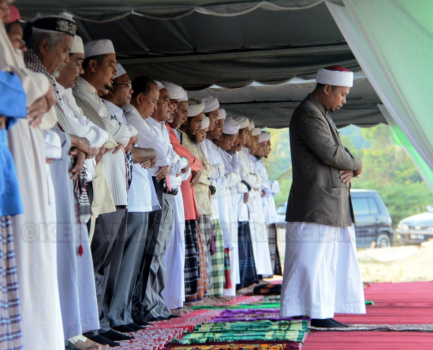 MAJLIS SOLAT HAJAT MULA KERJA PEMBINAAN MASJID BAHARU MUKIM BUNUT SUSU PADA 4 MEI 2016 DI TAPAK MASJID