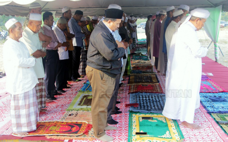 MAJLIS SOLAT HAJAT MULA KERJA PEMBINAAN MASJID BAHARU
MUKIM BUNUT SUSU PADA 4 MEI 2016 DI TAPAK MASJID BAHARU MUKIM BUNUT SUSU IMG_4877.JPG