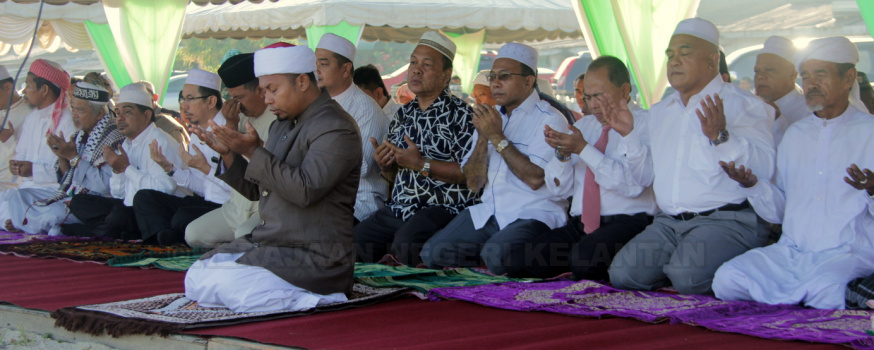 MAJLIS SOLAT HAJAT MULA KERJA PEMBINAAN MASJID BAHARU MUKIM BUNUT SUSU PADA 4 MEI 2016 DI TAPAK MASJID