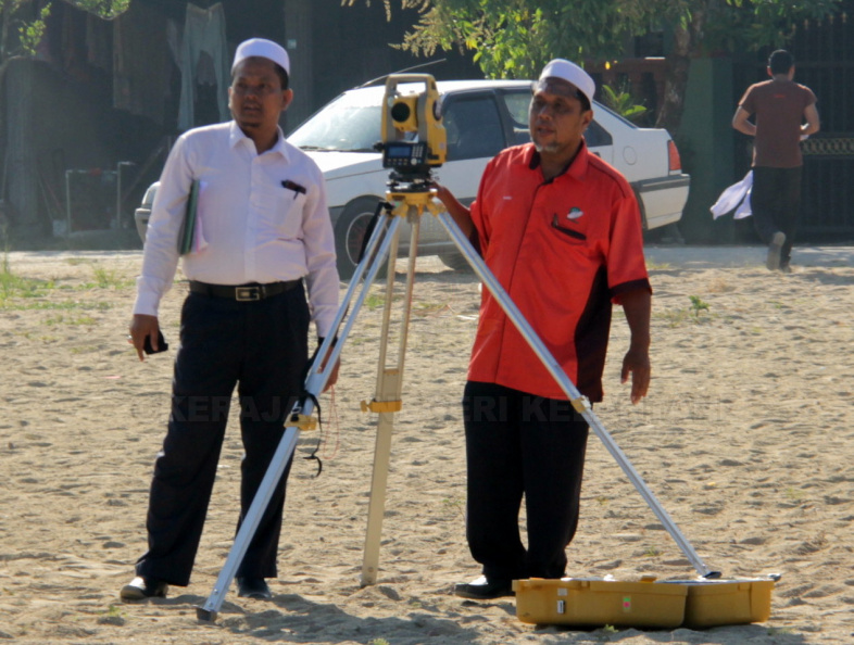 PENETAPAN ARAH KIBLAT BAGI MASJID BAHARU MUKIM BUNUT SUSU OLEH UNIT FALAK NEGERI KELANTAN PADA 4 MEI 2016 IMG_4932.JPG