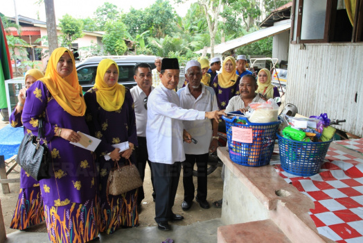 MAJLIS PENYAMPAIAN BANTUAN SUMBANGAN MAJLIS ORANG-ORANG BESAR NEGERI KELANTAN BAGI JAJAHAN PASIR MAS