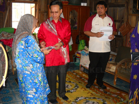 MAJLIS PENYAMPAIAN BANTUAN SUMBANGAN MAJLIS ORANG-ORANG BESAR NEGERI KELANTAN BAGI JAJAHAN PASIR MAS
