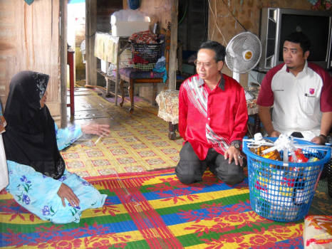 MAJLIS PENYAMPAIAN BANTUAN SUMBANGAN MAJLIS ORANG-ORANG BESAR NEGERI KELANTAN BAGI JAJAHAN PASIR MAS