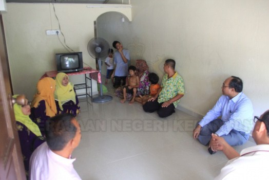 MAJLIS PENYAMPAIAN BANTUAN SUMBANGAN MAJLIS ORANG-ORANG BESAR NEGERI KELANTAN BAGI JAJAHAN PASIR MAS