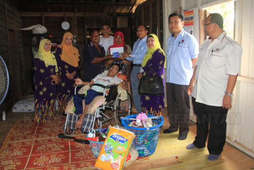 MAJLIS PENYAMPAIAN BANTUAN SUMBANGAN MAJLIS ORANG-ORANG BESAR NEGERI KELANTAN BAGI JAJAHAN PASIR MAS