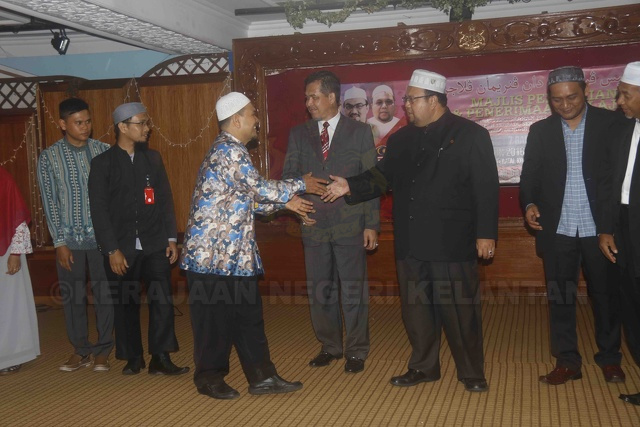 Majlis Perasmian Program Pertukaran Pelajar Santri Yayasan Pesantren Terpadu Serambi Mekah Padang Panjang, Indonesia Dengan Kerajaan Negeri Kelantan telah berlansung di Dewan Bunga Teratai, Pejabat Setiausaha Kerajaan Negeri Kelantan _MG_2103.jpeg