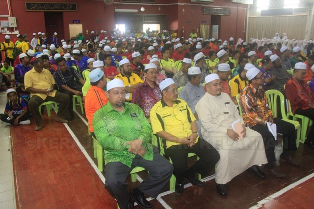 Satu Kejohanan Sukan Sekolah-sekolah Agama YIK 2016 dianjurkan oleh Yayasan Islam Kelantan pada 05 April 2016. Kejohanan ini adalah mencungkil bakat dan potensi anak-anak rakyat Kelantan yang bersekolah di Yaysan Islam Kelantan untuk dibawa ke kejohanan peringkat kebangsaan sekolah agama yang diberi nama Kejohanan Kessuma _MG_3434.jpeg