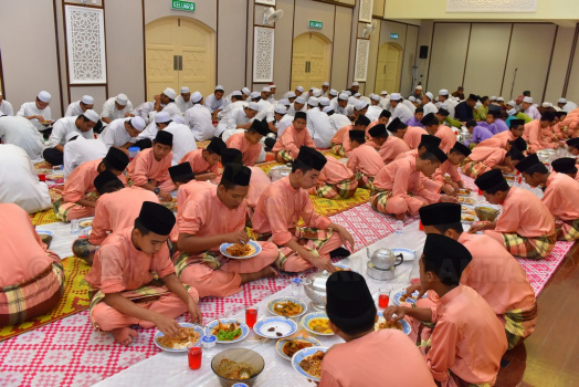 Majlis Santapan Berbuka Puasa bersama Yang Teramat Mulia Tengku Mahkota Kelantan