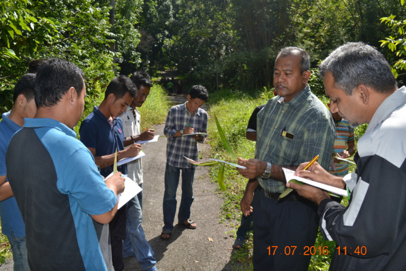Kursus Kerja-Kerja Pembangunan Dan Operasi Hutan Kepada Pihak Swasta (10) - Kursus Kerja-Kerja Pembangunan Dan Operasi Hutan Kepada Pihak Swasta (10).JPG Kursus Kerja-Kerja Pembangunan Dan Operasi Hutan Kepada Pihak Swasta (10).JPG