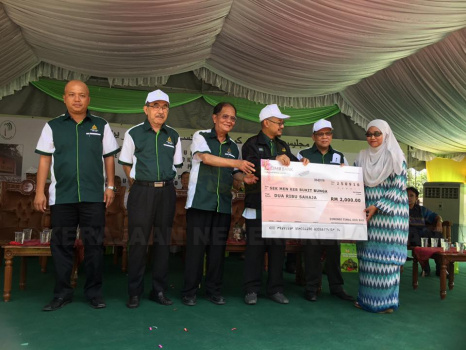Penanaman Pokok di Jedok (16)