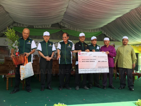 Penanaman Pokok di Jedok (15)