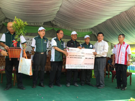 Penanaman Pokok di Jedok (17)
