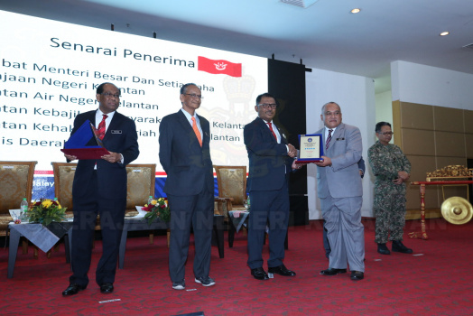 2. gambar dato adana terima