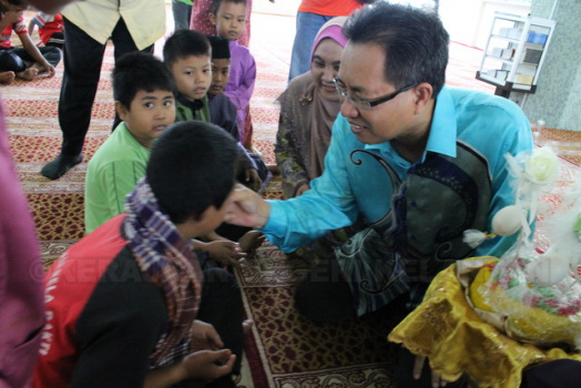 2016 / Majlis Perasmian Program Berkhatan Masjid Tengku Muhammad Fa-iz Petra Dengan Kerjasama Puspanita Jajahan Gua Musang. Majlis dirasmikan oleh YABrs Ketua Jajahan Gua Musang, YM Tuan Zainal Abidin b Tuan Yusuf pada 4 Disember 2016