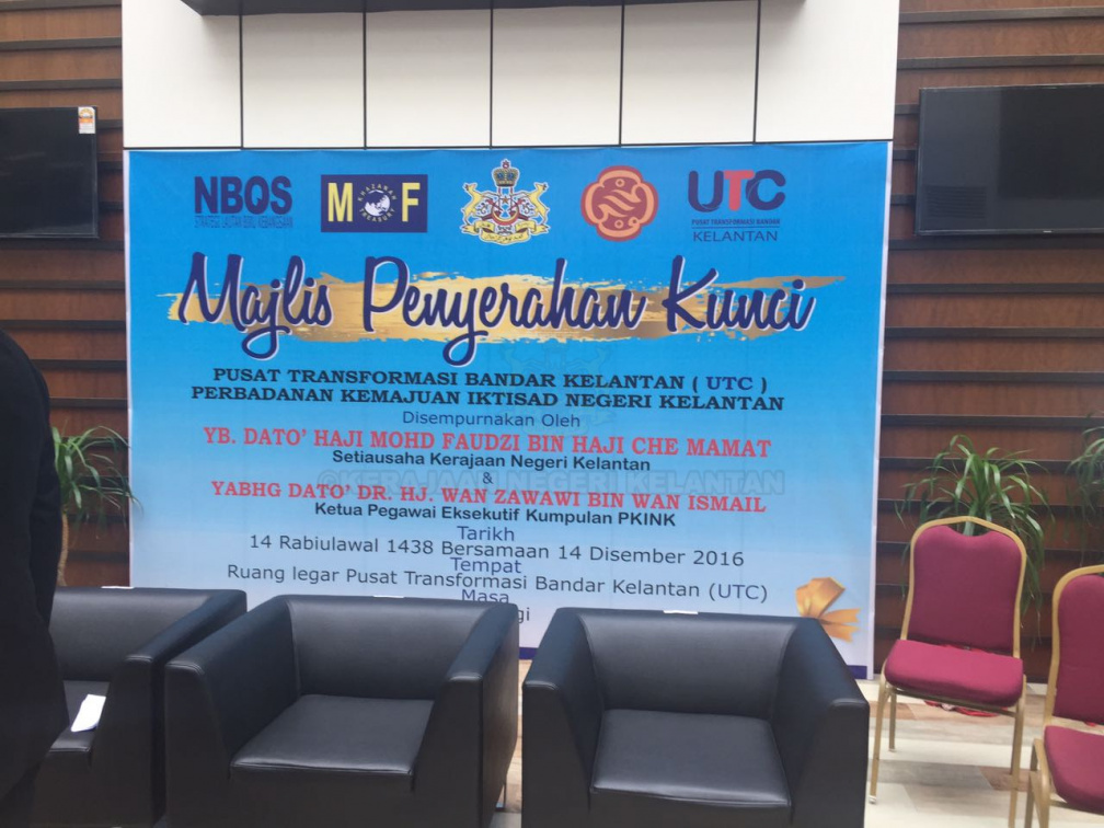 Rakyat Majlis Penyerahan Kunci Pusat Transformasi Bandar Kelantan Utc Perbadanan Kemajuan Iktisad Negeri Kelantan Egaleri Kerajaan Negeri Kelantan