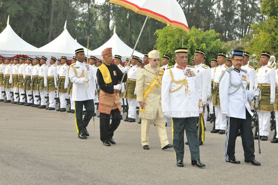 Rakyat / ISTIADAT PEMERIKSAAN BARISAN KEHORMATAN DI ISTANA NEGERI 