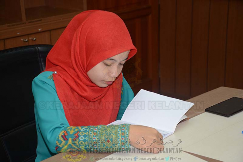 Program Inisiatif Membaca 2014 : Mari Membaca Bersama Untuk 10 Minit / Lets Read Together For 10 Minutes PKN_0198.JPG