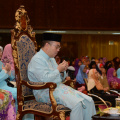 DSC 7002