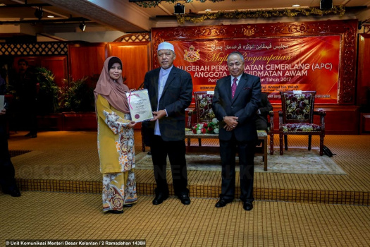 Majlis Anugerah Perkhidmatan Cemerlang (APC) Anggota Perkhidmatan Awam Peringkat Negeri Kelantan 2017