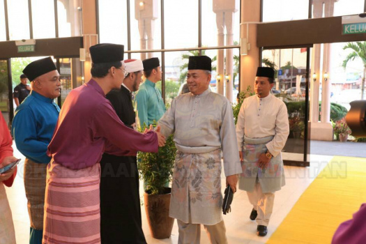 Majlis Berbuka Puasa dan Solat Terawih YMM Pemangku Raja Kelantan Bersama Ulama', Imam, Bilal, Guru-Guru Pondok dan Kakitangan Masjid