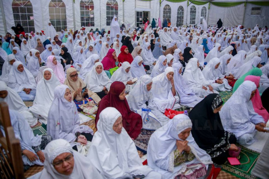 Solat Terawih di Madinah Ramadhan 1438H