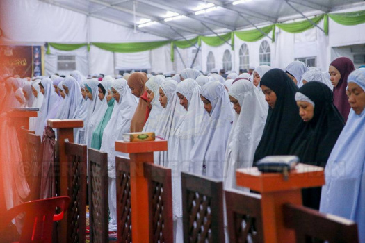 Solat Terawih di Madinah Ramadhan 1438H