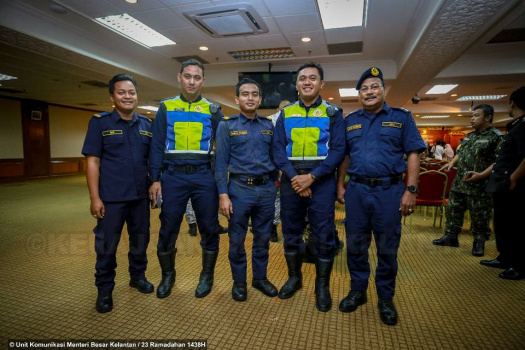 Majlis Penyampaian Sumbangan Aidilfitri kepada Anggota Keselamatan