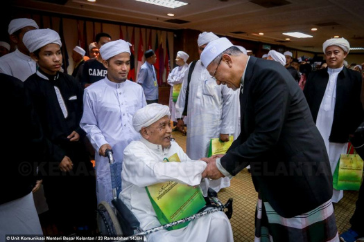 Majlis Penyampaian Sumbangan Kewangan kepada Guru-guru Pondok