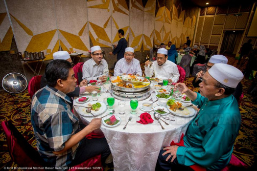 Majlis Dialog dan Iftor Bersama Pengamal Media