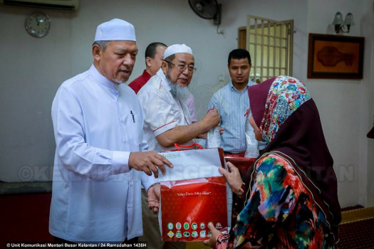 Majlis Penyampaian Sumbangan Kepada Asnaf