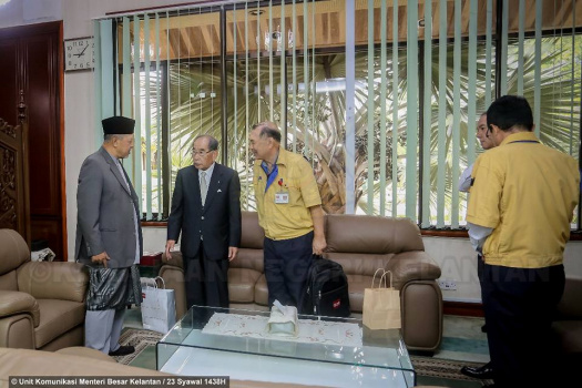 Kunjungan Hormat Presiden Rhom Wako