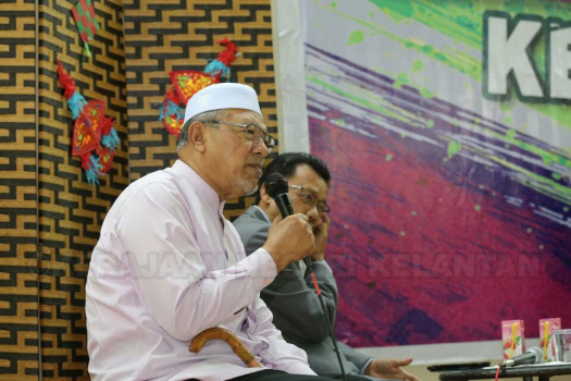 Slot Momen Menteri Besar Bersama Sukarelawan Ijtimak