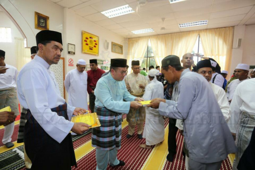 Keberangkatan YMM Pemangku Raja Solat Fardu Jumaat