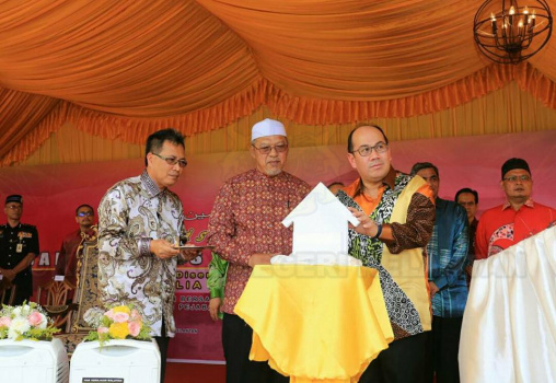 Majlis Perasmian Bangunan Pejabat Majlis Daerah Gua Musang