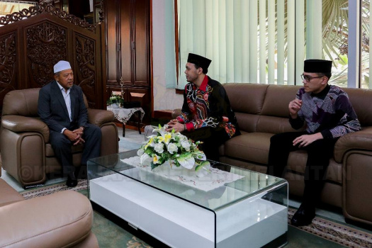 Kunjungan Hormat daripada Pengerusi Syarikat Selenggara Timur Sdn. Bhd. 