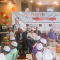 Penyerahan Zakat Kepada Pelajar Pelajar Miskin/Asnaf di Majlis Titipan Kasih YIK WANIS CAKNA 