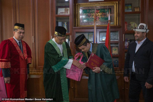  Penyerahan Khas Graduasi Tahfiz YIK
