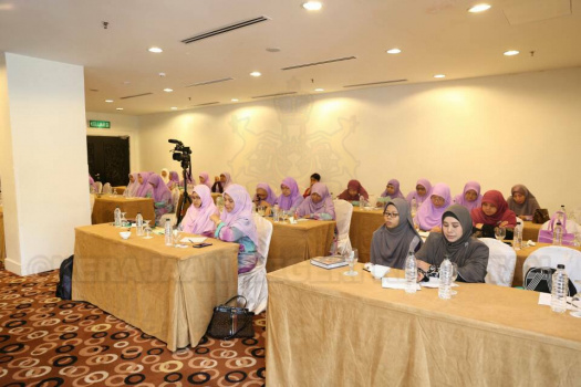 Mesyuarat Agung Dwi Tahunan Persatuan Isteri-Isteri Wakil Rakyat dan Pegawai Kanan Kerajaan Kelantan (PURNAMA)