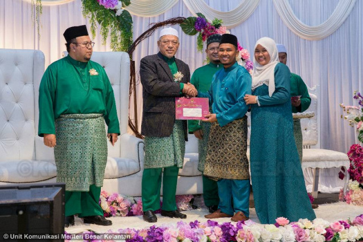 Majlis Raikan Cinta dan Penyampaian Cek Perdana Skim Gerbang Az-Ziwaj