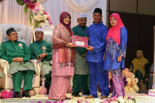 Majlis Raikan Cinta dan Penyampaian Cek Perdana Skim Gerbang Az-Ziwaj