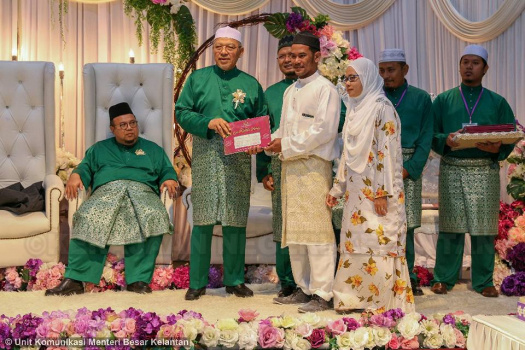 Majlis Raikan Cinta dan Penyampaian Cek Perdana Skim Gerbang Az-Ziwaj