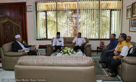 Kunjungan Hormat Pengurus Besar FELCRA