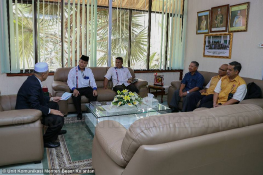 Kunjungan Hormat Pengurus Besar FELCRA