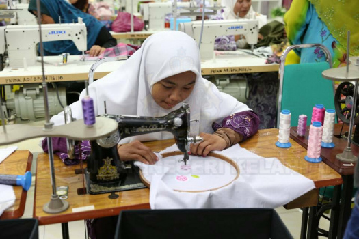 Pelancaran Pusat Latihan Wanita OKU dan Armalah 
