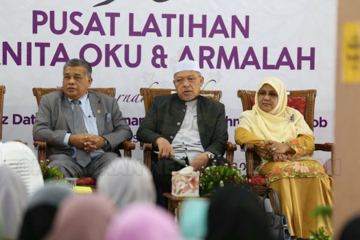 Pelancaran Pusat Latihan Wanita OKU dan Armalah 