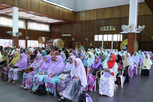 Majlis Penyerahan Dermasiswa PURNAMA Bagi Tahun 2018